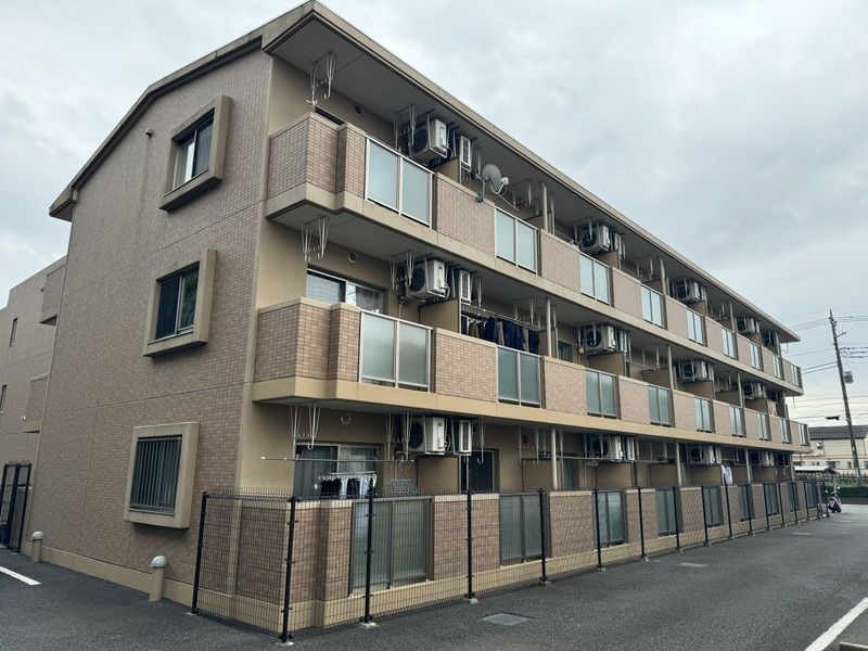所沢市上新井５丁目の賃貸マンションの外観
