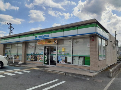 【周辺】 | ＢｒｉｇｈｔＨｉｌｌｓ　Ｈ＆Ｋ | ファミリーマート橋本小峰台店様まで526m
