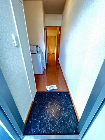 レオパレスタークの玄関|収納もある玄関です