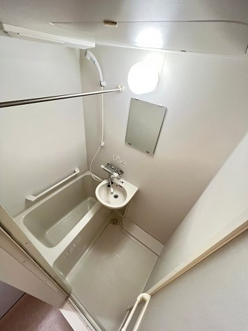 レオパレスタークの浴室|きれいなお風呂です