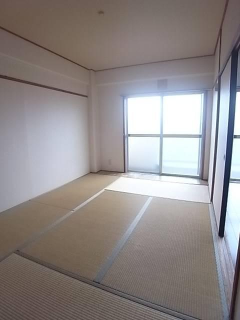 ラッフィナート海運町の和室
