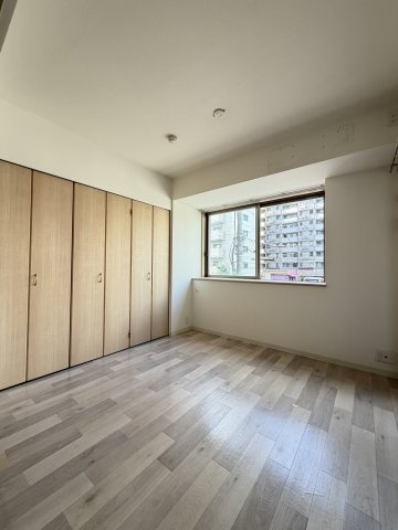 abitare Naniwa Inariの洋室