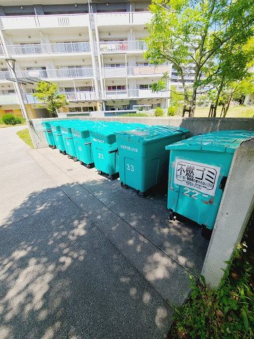 UR浜甲子園なぎさ街　23号棟の外観