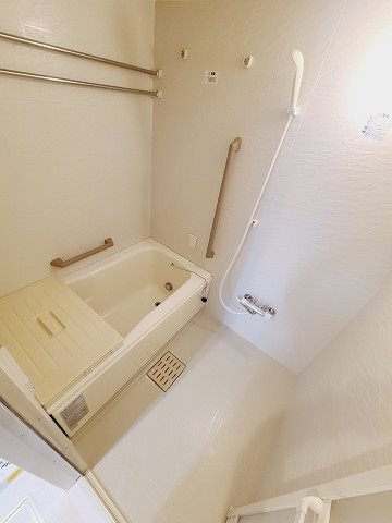 UR浜甲子園なぎさ街　23号棟の浴室