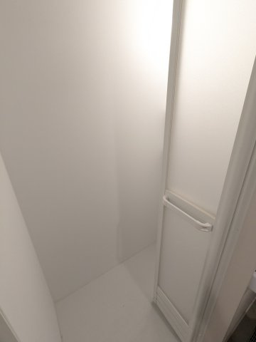 メゾンドパレワンのシャワールーム|さっと体を洗えるシャワールーム付です