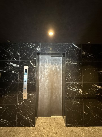 S-RESIDENCE阿波座chiaroのエントランス