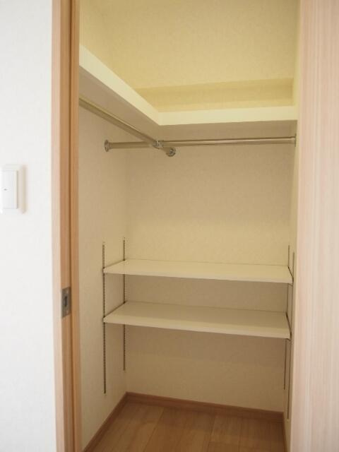 ルーブル三軒茶屋参番館の収納