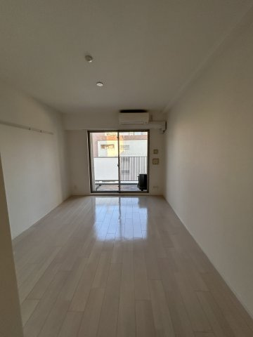 OTOWA神戸元町の居間・リビング