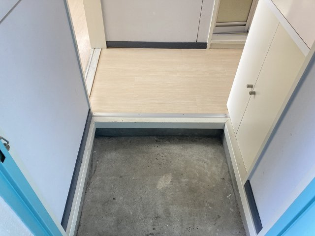 コーポ蜂屋の玄関