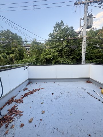 丸山町1丁目車庫付き戸建てのバルコニー