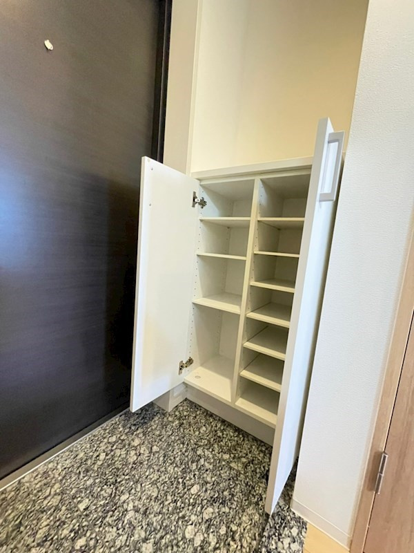 レジュールアッシュ神戸元町の収納