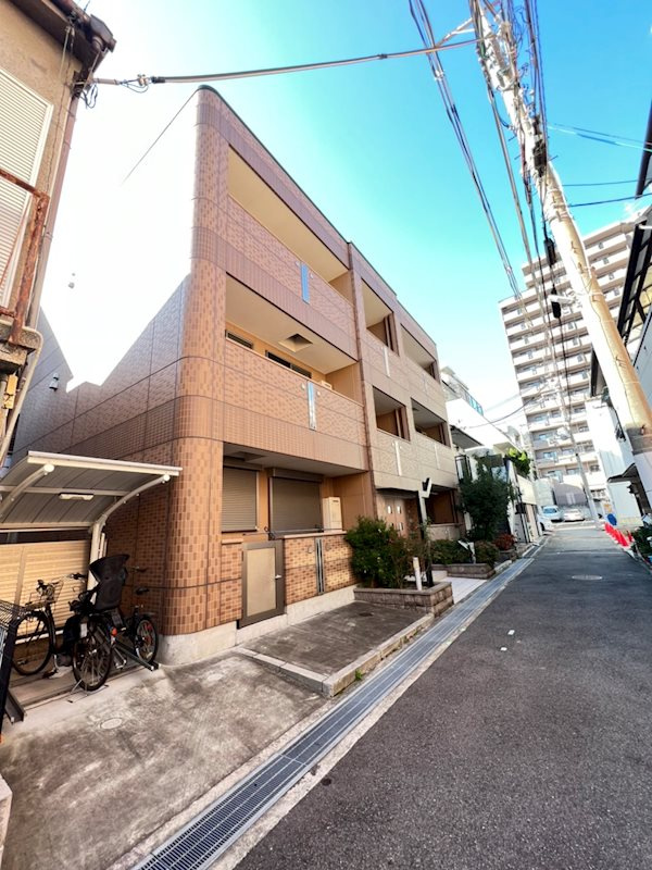 アヴァンティ三宮の外観