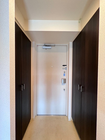 エステムコート阿波座プレミアムの玄関