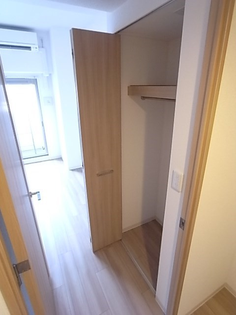 プレサンスみなと元町駅前の収納