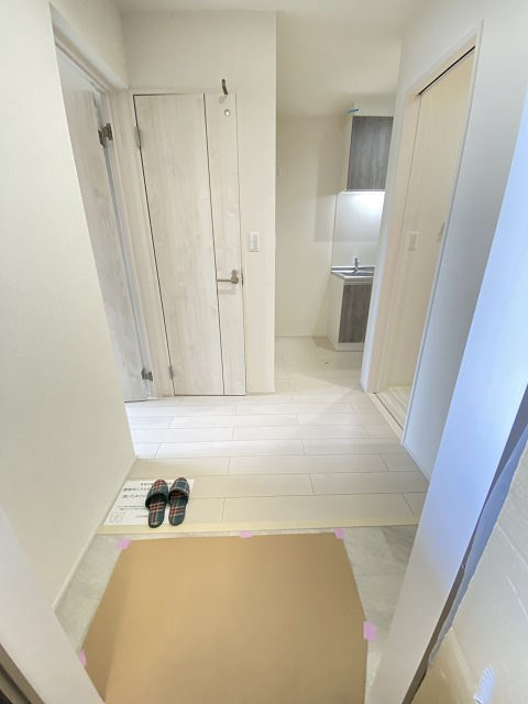 フジパレス尼崎ガーデンⅢ番館の玄関