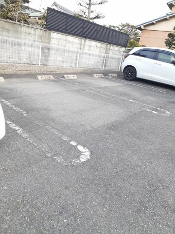 クレメントＳ．Ｋの駐車場|駐車場があるので、車を買う予定の方も安心です