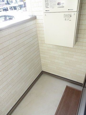 パークサイド１２番館のバルコニー|外からの目が気にならないバルコニーで洗濯物が干せます