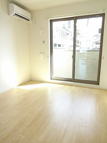 パークサイド１２番館の居間・リビング|居間です