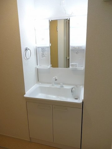 パークサイド１２番館の洗面所|忙しい朝には欠かせない洗面所です