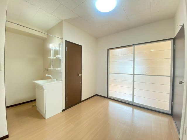 【居間・リビング】 | ウイングコート | 写真別部屋・同タイプのお部屋です。