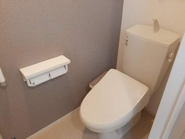 ヴィラ　ドゥ　グレーヌ梅ケ谷Ｃのトイレ