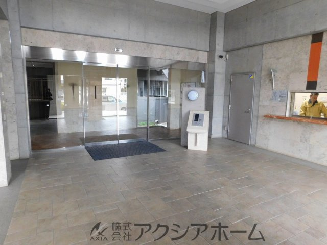 ライフピア小手指のエントランス