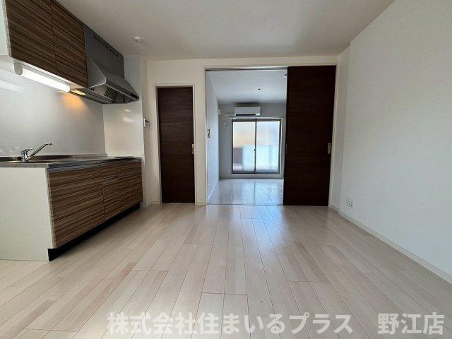 F asecia beidの居間・リビング