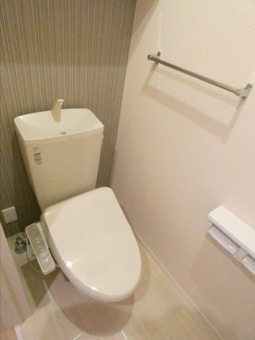 【トイレ】 | アーバン宮地D | 落ち着いた色調のトイレです