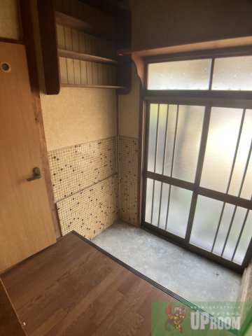 美濃町3丁目貸家の玄関
