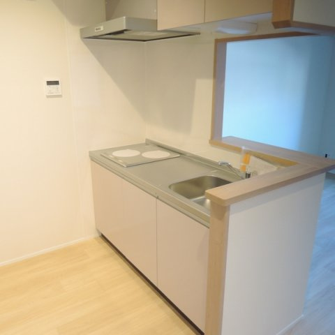 大和市大和東１丁目のアパートのキッチン