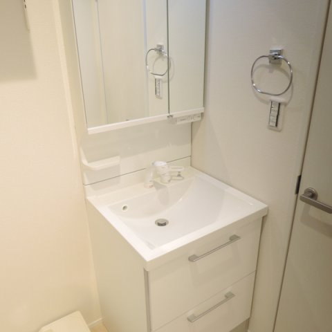 大和市大和東１丁目のアパートの洗面所