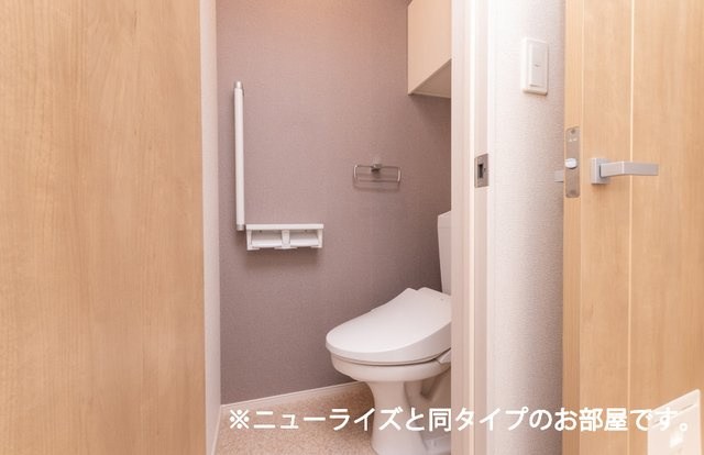 【トイレ】 | Ｔａｋａｒａｂａｋｏ　Ⅲ | 清潔感のあるトイレです