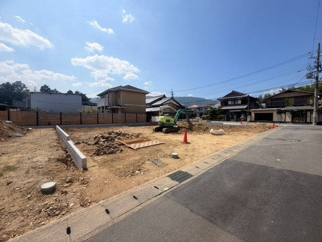 大原野灰方町４号地の駐車場