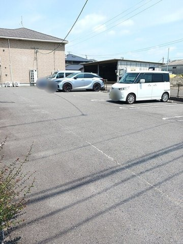【駐車場】 | エムズ　フォレスト