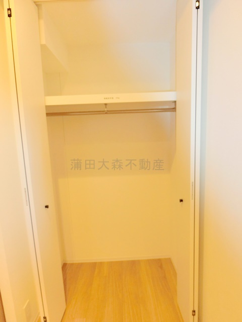 ZOOＭ蒲田EASTの設備|洋室2.4帖の収納　クローゼット