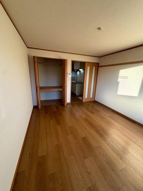 川崎市多摩区登戸新町の賃貸マンションの寝室