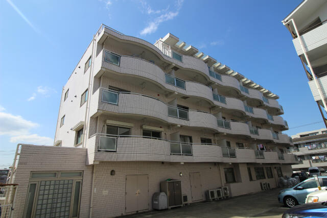 川崎市多摩区宿河原２丁目の賃貸マンションの外観