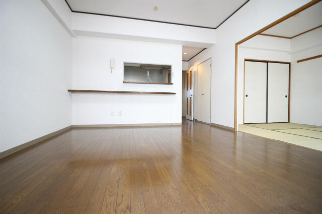 川崎市多摩区宿河原２丁目の賃貸マンションの居間・リビング