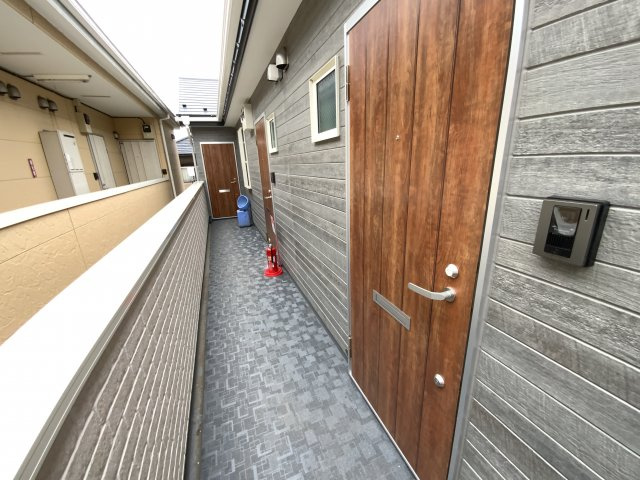 メゾン ド ルルの玄関|退去前につき、前回募集時のお写真です。