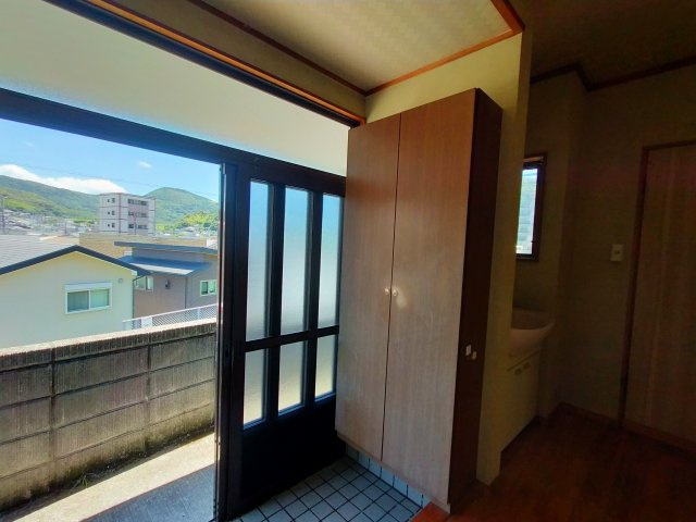 家族がもっと近くなる春日町平屋の玄関