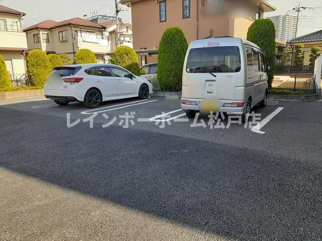【非対面対応】接客・申込・契約オンライン！LINE×相談可！の駐車場