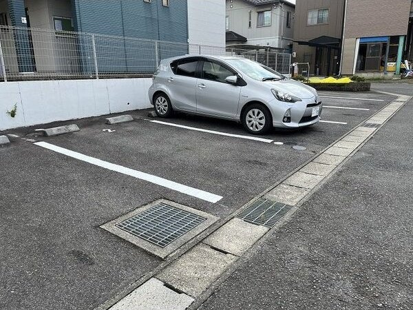 ESPERANZAの駐車場