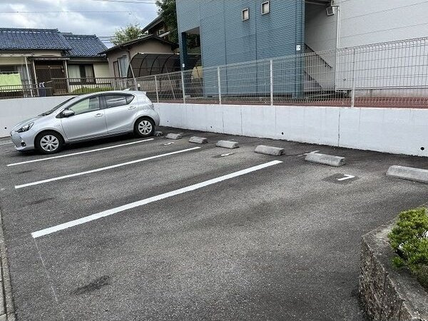 ESPERANZAの駐車場