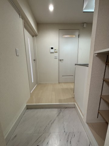テングッド城西の玄関|きれいな玄関です