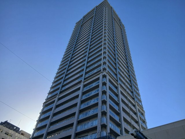 ライオンズタワー神戸元町の外観