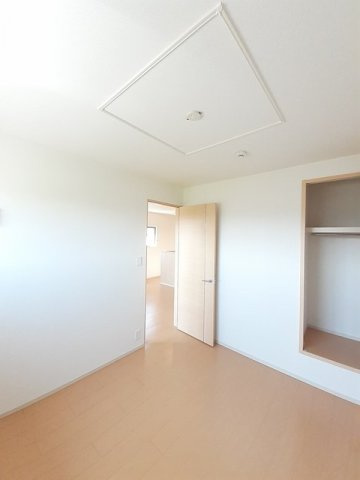 レイクサイドパレスＡの居間・リビング