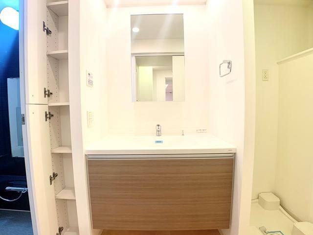Ｌａ　Ｄｏｕｃｅｕｒ巣鴨の洗面所