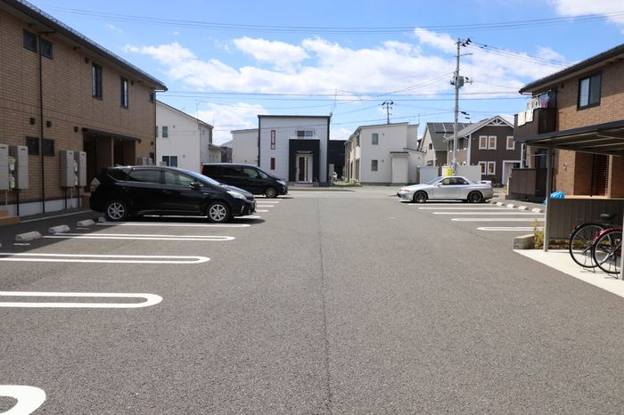 シュプール　Ａの駐車場