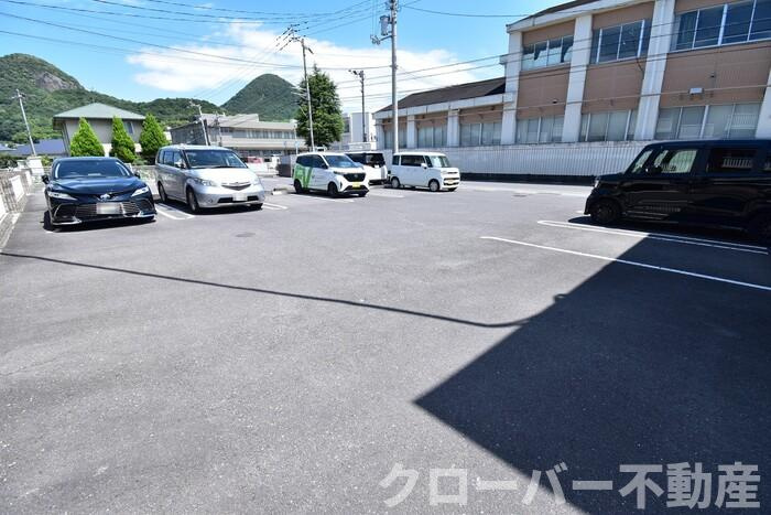シュトラント国分寺 A棟の駐車場|駐車場