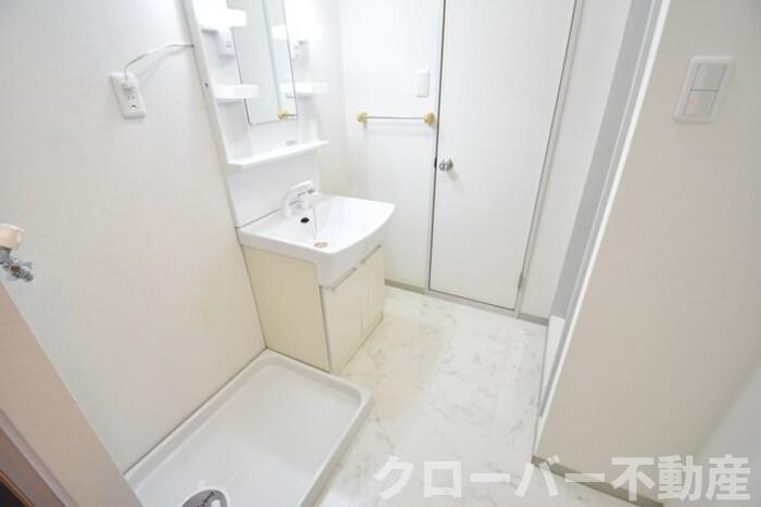 コーポラスＹ.Ｏ 北棟の独立洗面台|洗面室